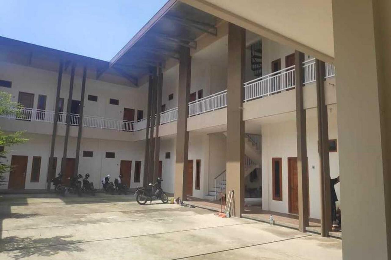 Reddoorz Near Universitas Muhammadiyah Purwokerto Kembaran Экстерьер фото